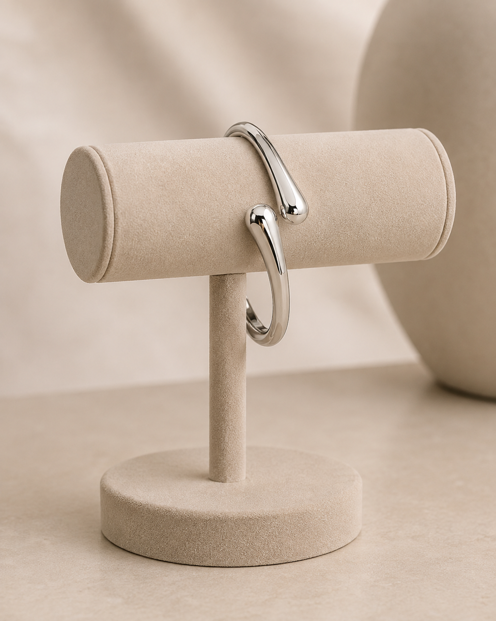 Nyla Sculptural Cuff